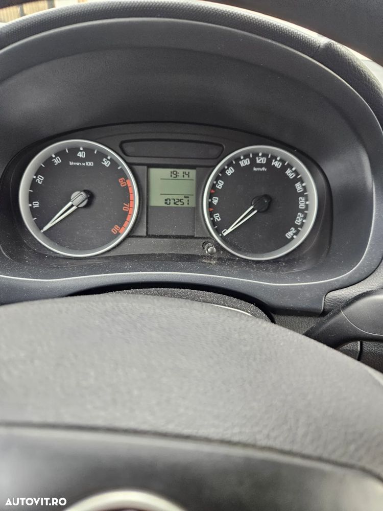 Skoda Fabia 1.2 HTP COOL EDITION Green tec - 5