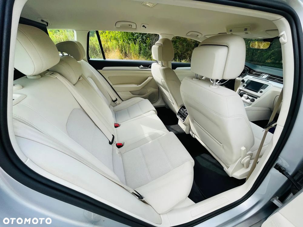 Volkswagen Passat Variant 1.4 TSI (BlueMotion Technology) Comfortline - 14