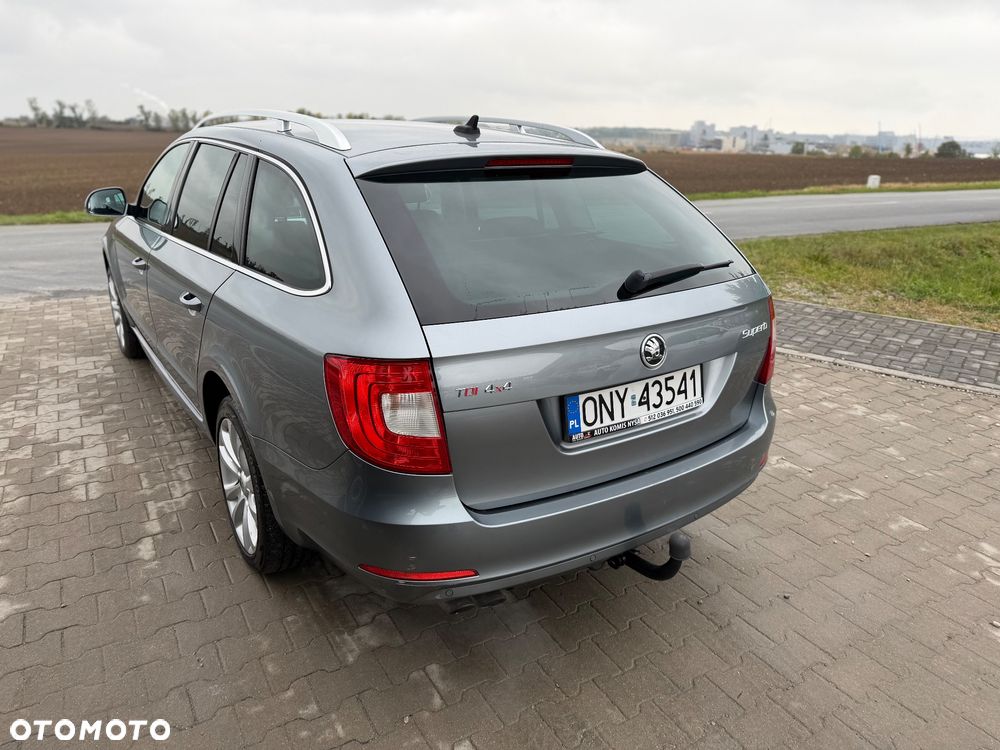 Skoda Superb 2.0 TDI 4x4 Elegance - 12