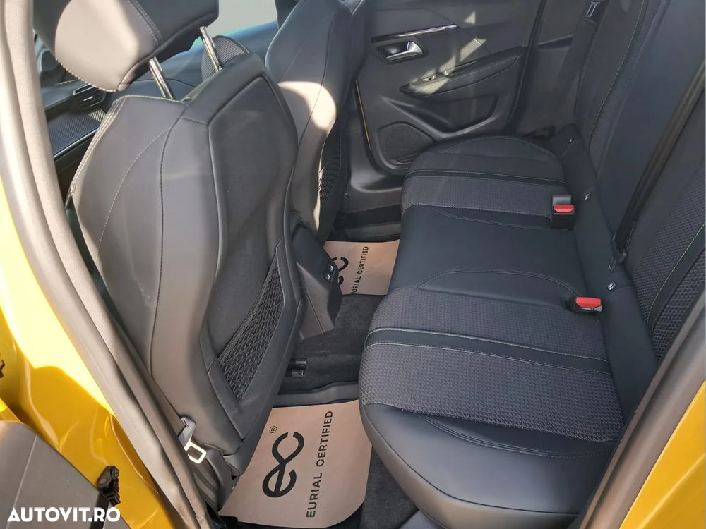 Peugeot 208 1.2 L PureTech STT EAT8 GT Line - 8