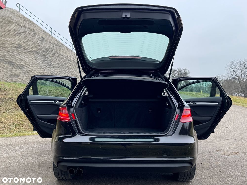 Audi A3 Sportback 1.4 TFSI Ambiente - 19