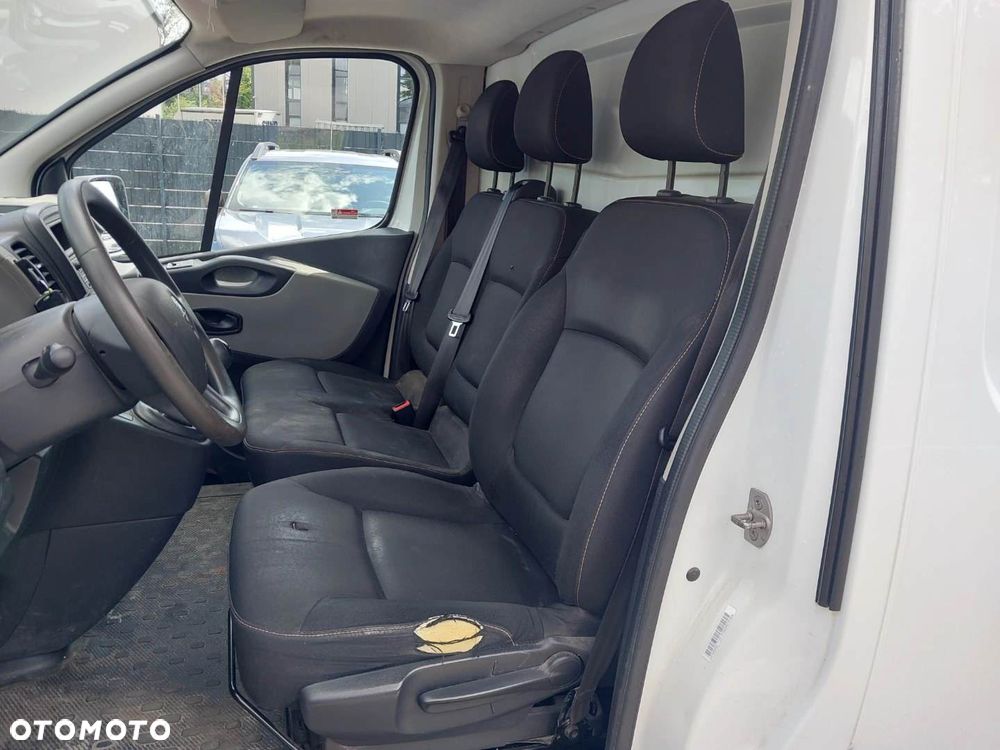 Renault Trafic - 16