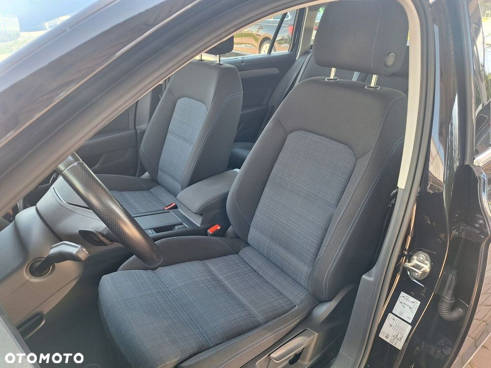 Volkswagen Passat - 14