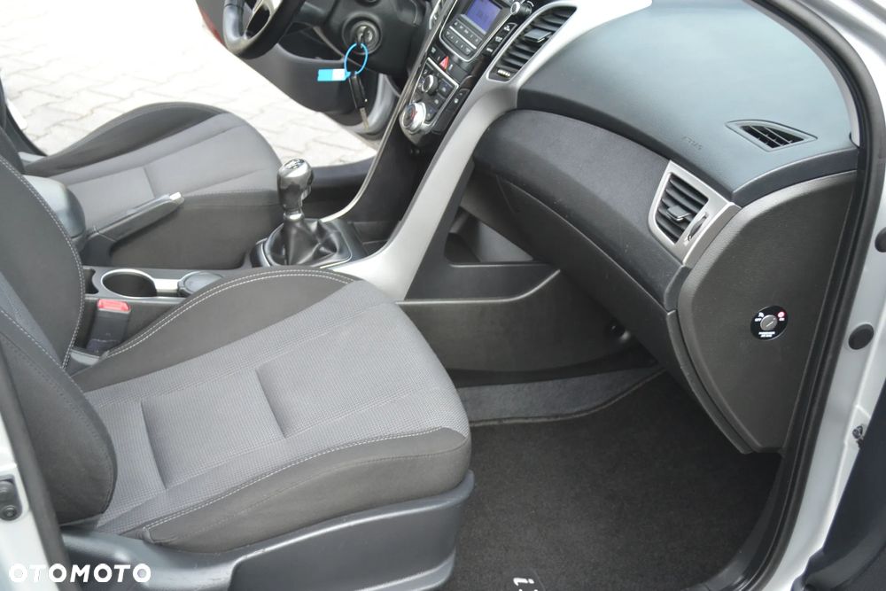 Hyundai i30 1.6 CRDi BlueDrive Classic - 32