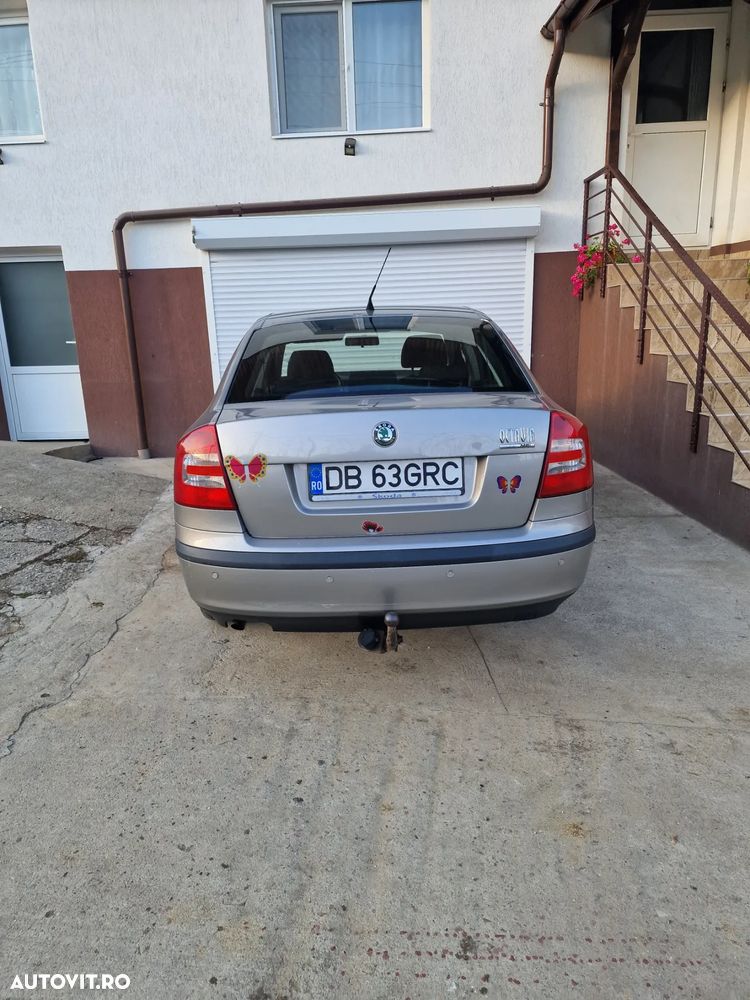 Skoda Octavia 1.6 Team Edition - 11