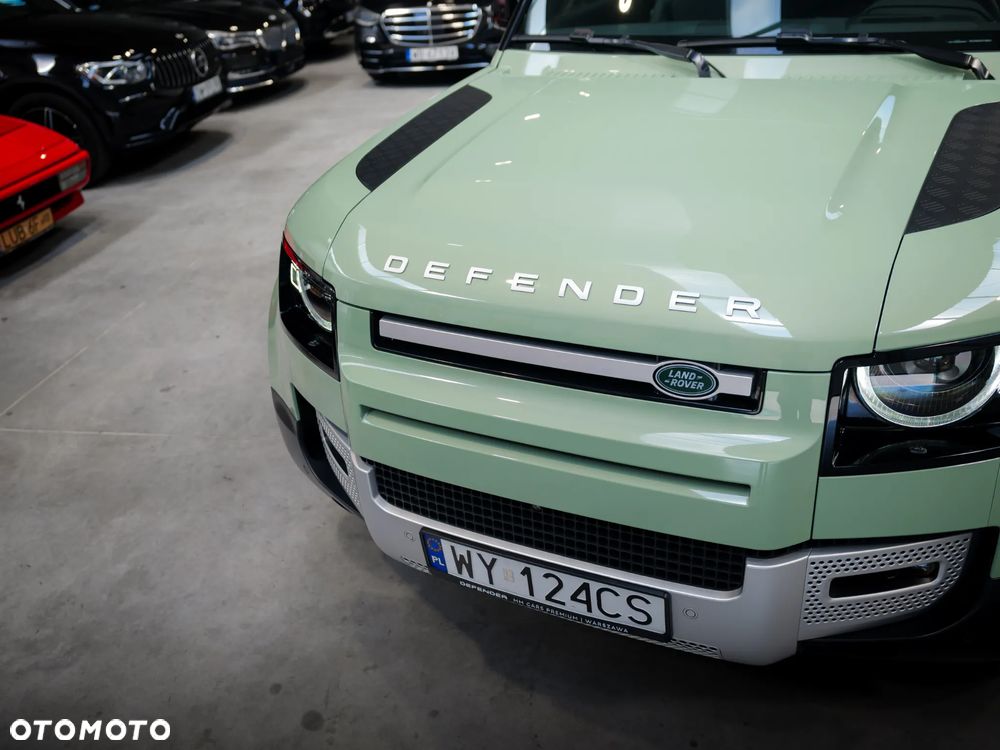Land Rover Defender 3.0 P400 mHEV 75th Limited Edition - 4