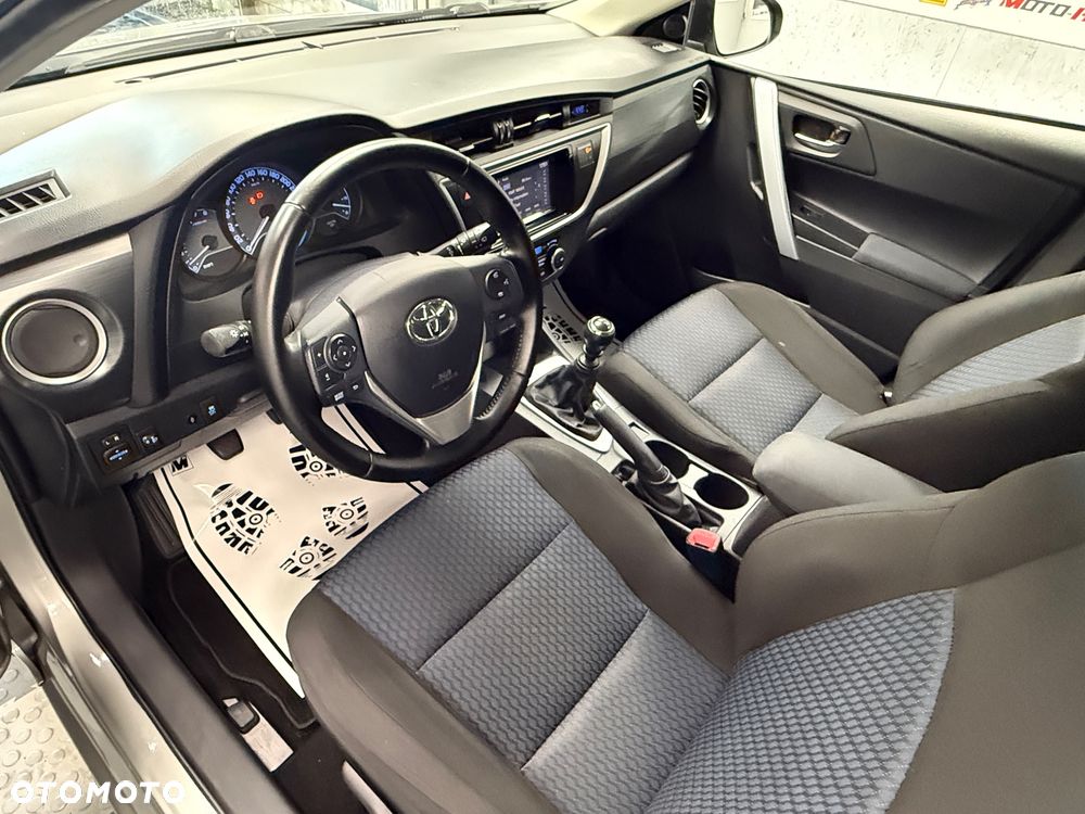 Toyota Auris - 7