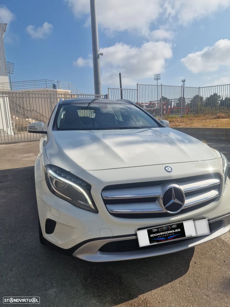 Mercedes-Benz GLA 220 d Urban - 2