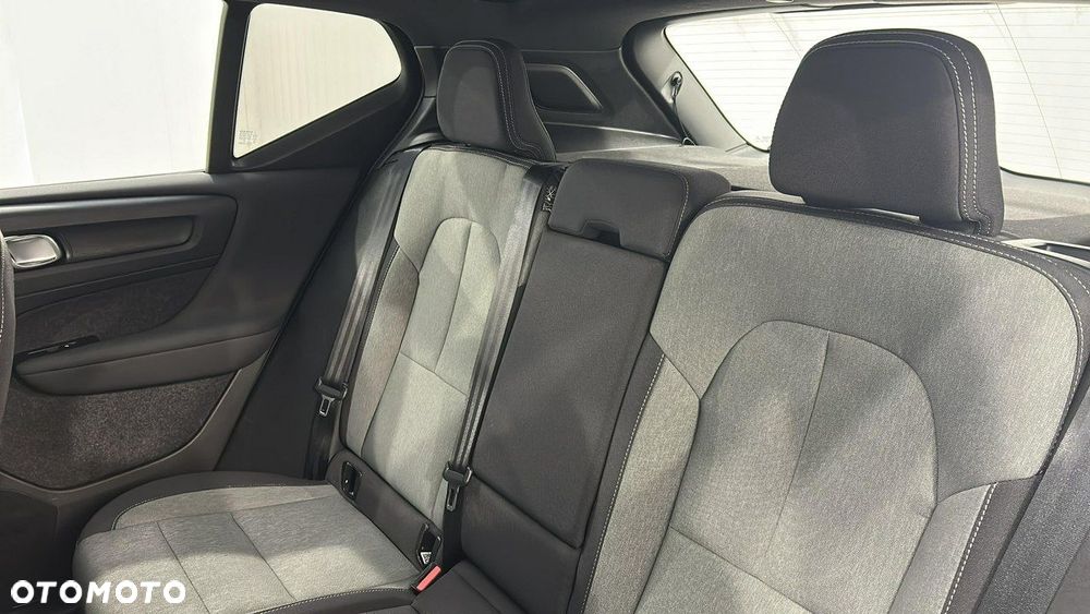 Volvo XC 40 B3 Plus Bright - 12