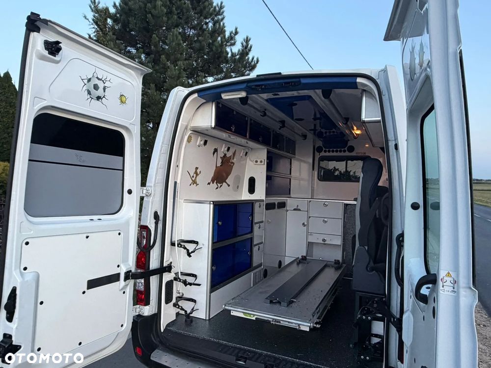 Renault MASTER _ 2024r _ KARETKA, AMBULANS _ 2.3 DCI 165KM _ 5 Osobowy - 11