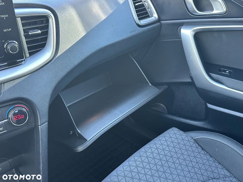 Kia Ceed 1.0 T-GDI M - 38