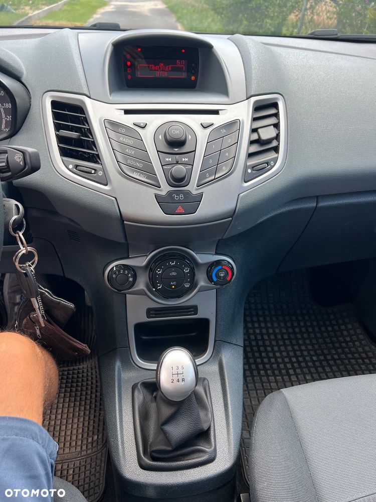 Ford Fiesta 1.25 Ambiente - 16