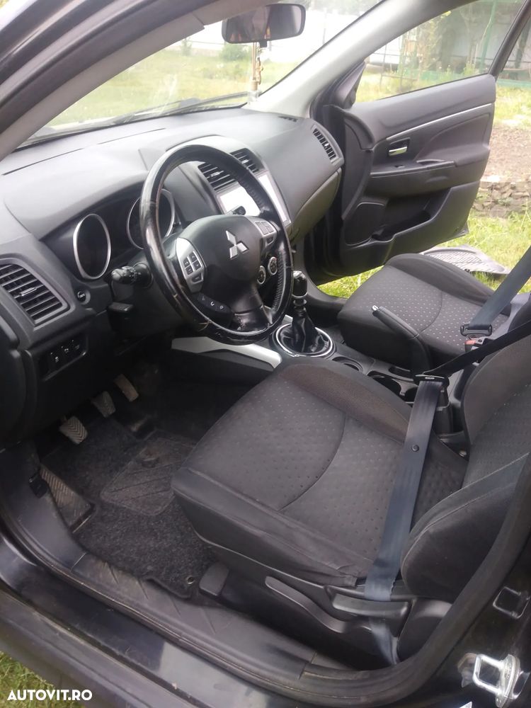 Mitsubishi ASX - 16