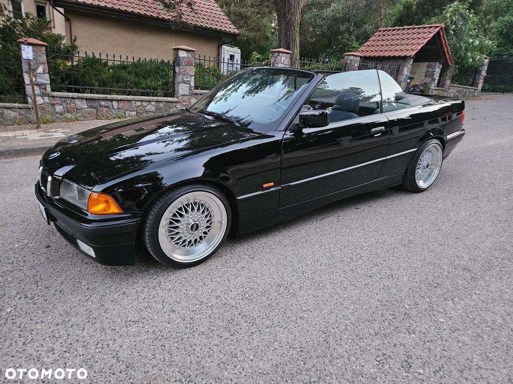 BMW Seria 3 320i - 8