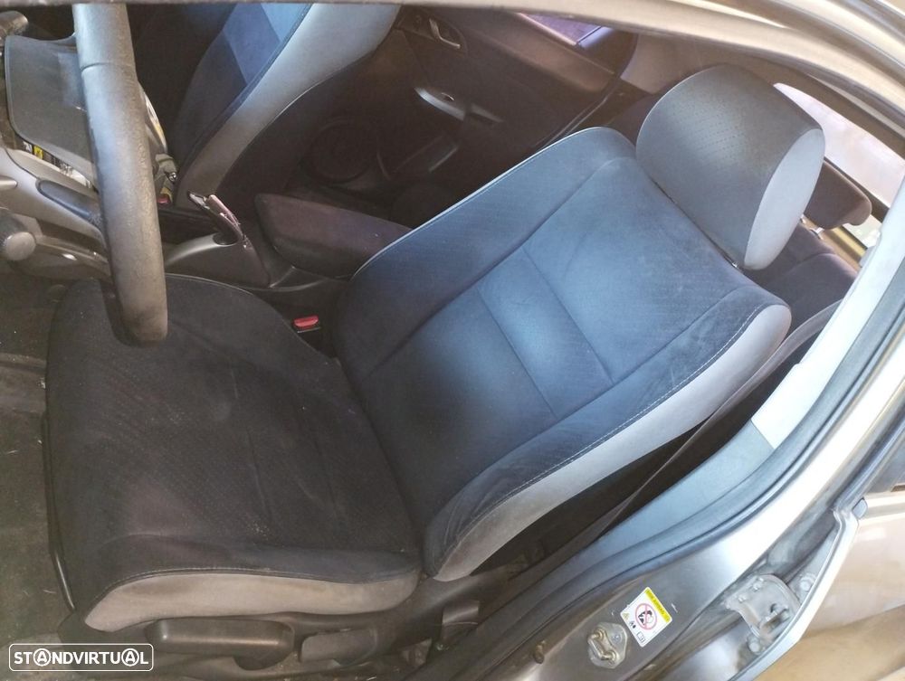 BANCO FRENTE ESQUERDO HONDA CIVIC 5 PUERTAS FK - 1