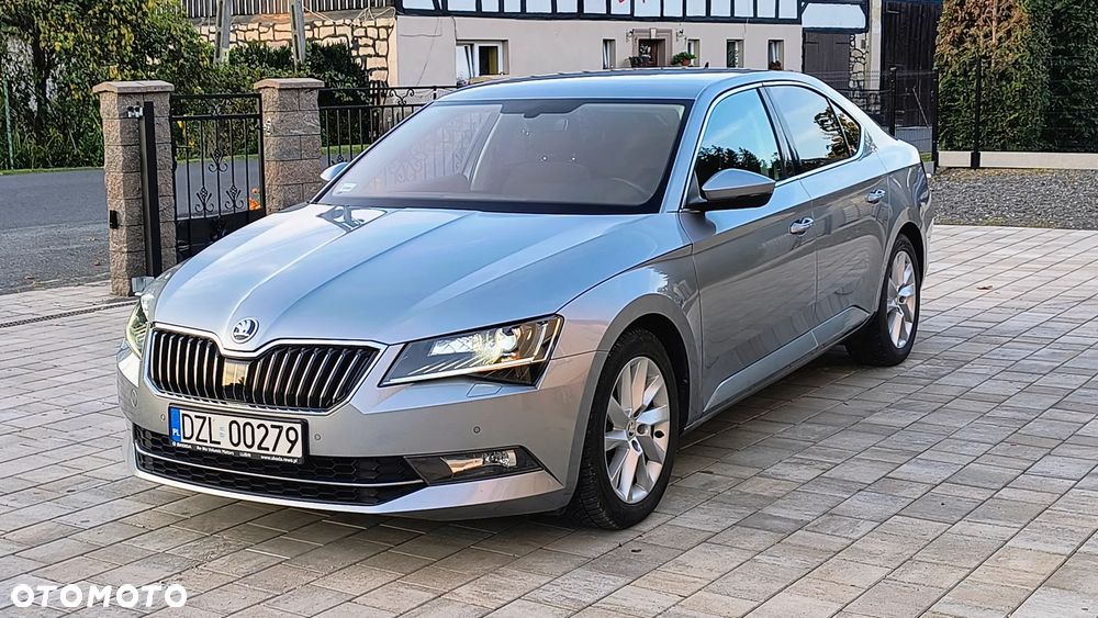 Skoda Superb 2.0 TSI Ambition DSG - 8