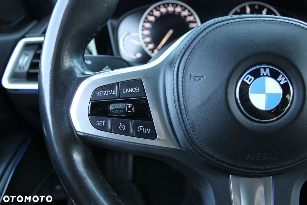 BMW Seria 3 - 34