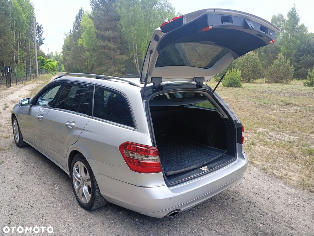 Mercedes-Benz Klasa E 200 BlueEFFICIENCY 7G-TRONIC Elegance - 5