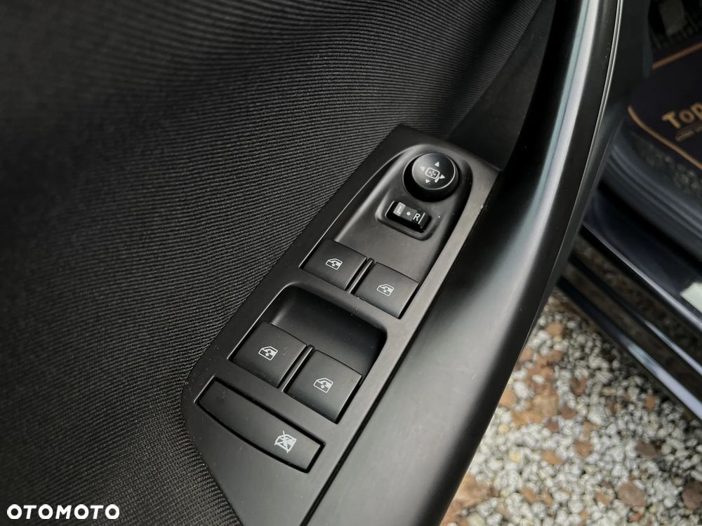 Opel Astra 1.6 D Start/Stop Dynamic - 32