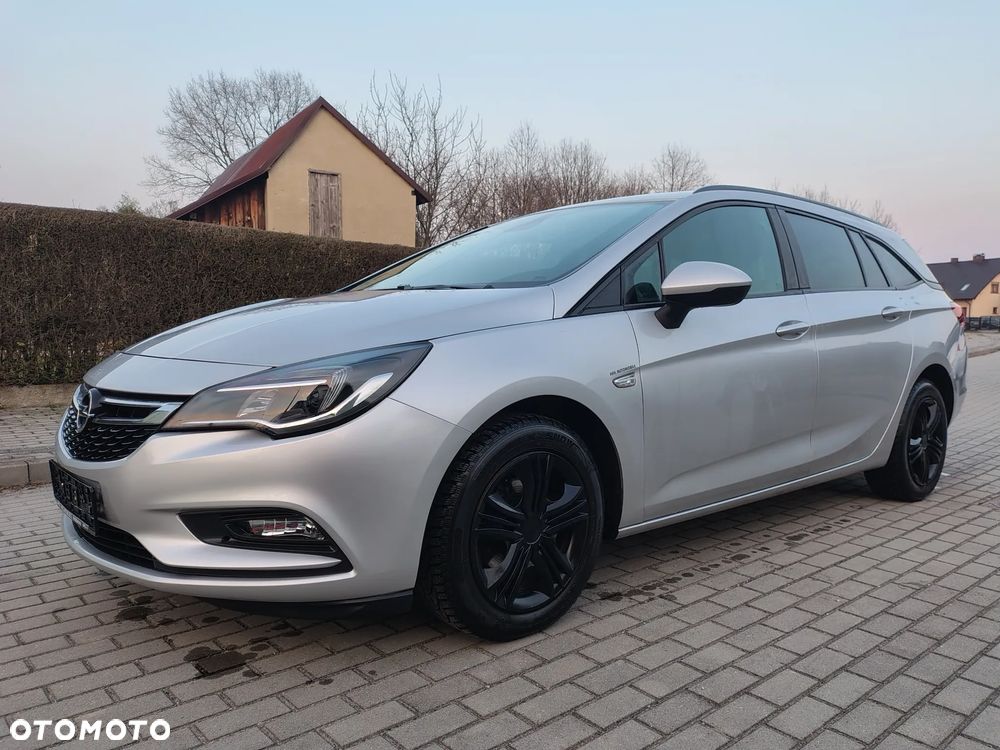 Opel Astra - 4