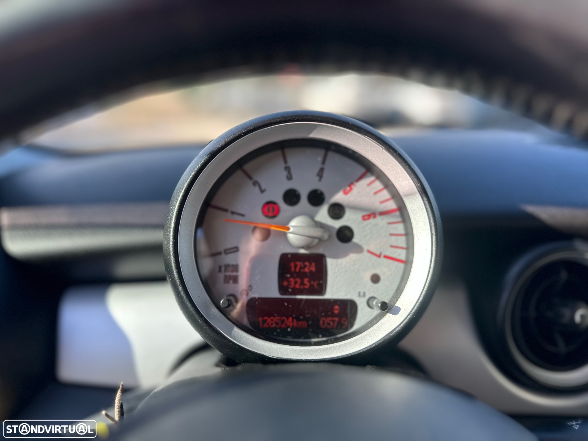 MINI 3 Portas One D - 10