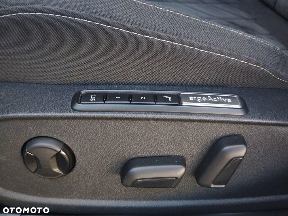 Volkswagen Golf Variant 2.0 TDI SCR DSG Style - 24