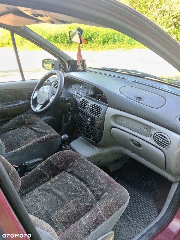 Renault Scenic - 6
