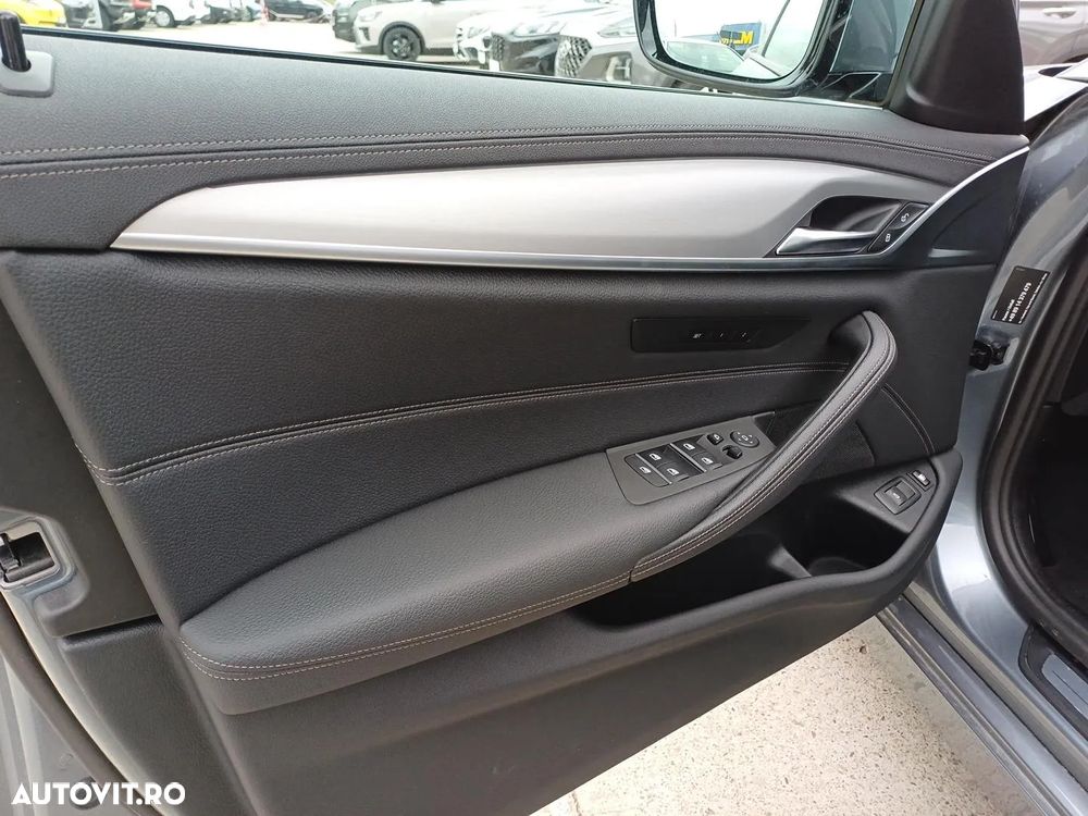 BMW Seria 5 530e xDrive Aut. Luxury Line - 9