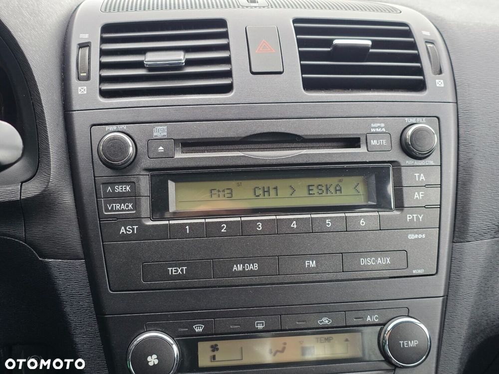 Toyota Avensis 1.6 Luna - 13