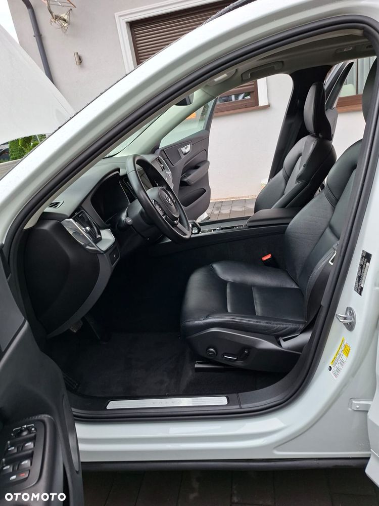 Volvo XC 60 - 21