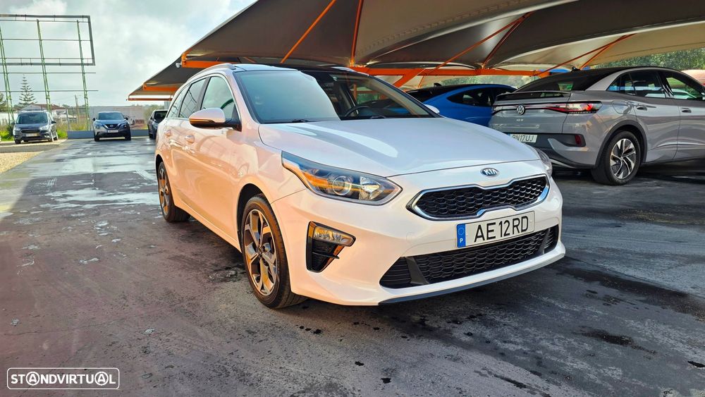 Kia Ceed SW 1.6 CRDi MHEV Drive+SRF - 26
