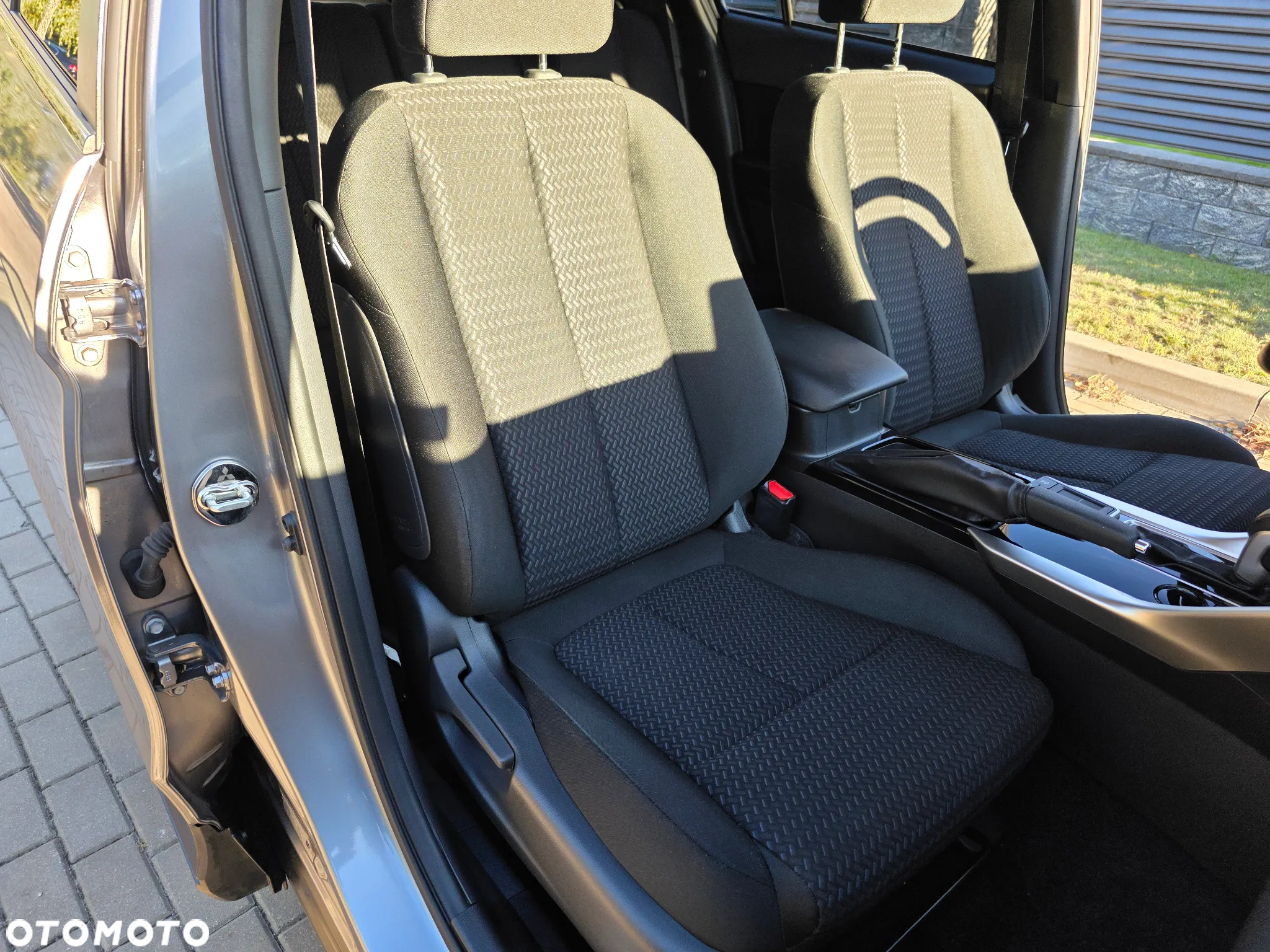 Mitsubishi Eclipse Cross - 30