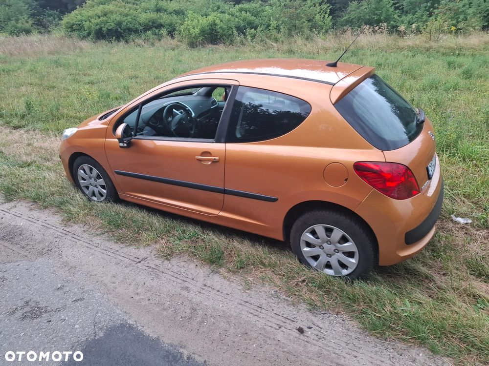 Peugeot 207 1.4 16V Trendy - 4