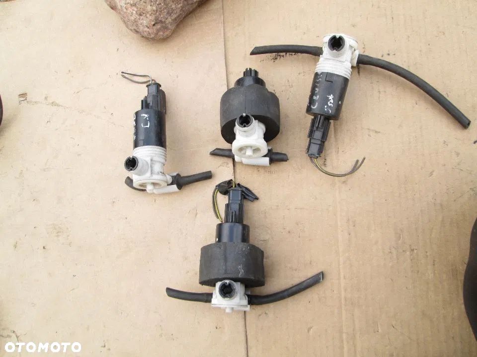 pompka silniczek spryskiwacza jeep cherokee liberty kj chrysler piti - 3
