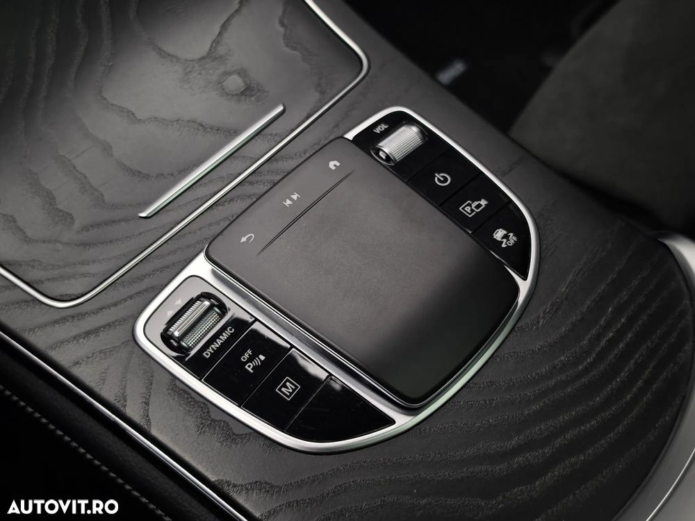 Mercedes-Benz GLC 300 de 4Matic 9G-TRONIC AMG Line Plus - 25