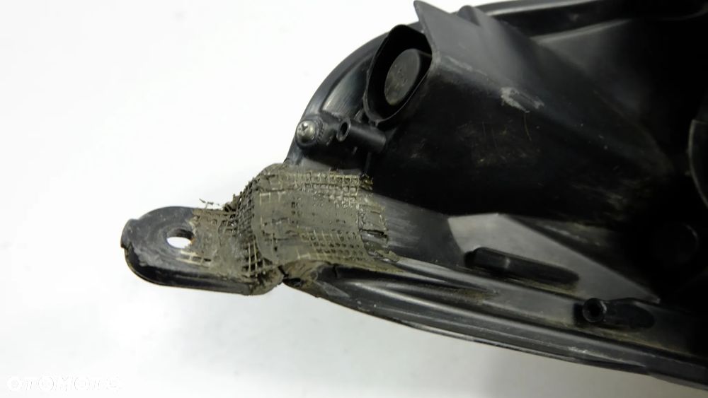 toyota verso lampa reflektor prawy 81110-0f090 eu - 8