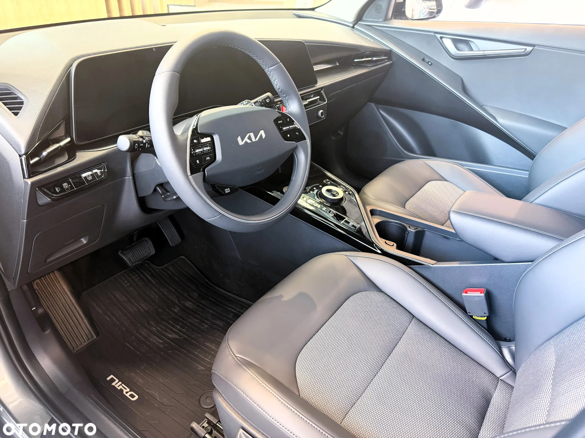 Kia Niro 1.6 GDI Hybrid L - 12