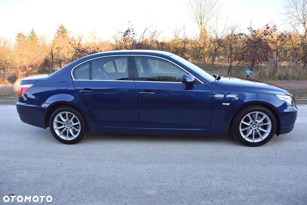 BMW Seria 5 523i Edition Exclusive - 12