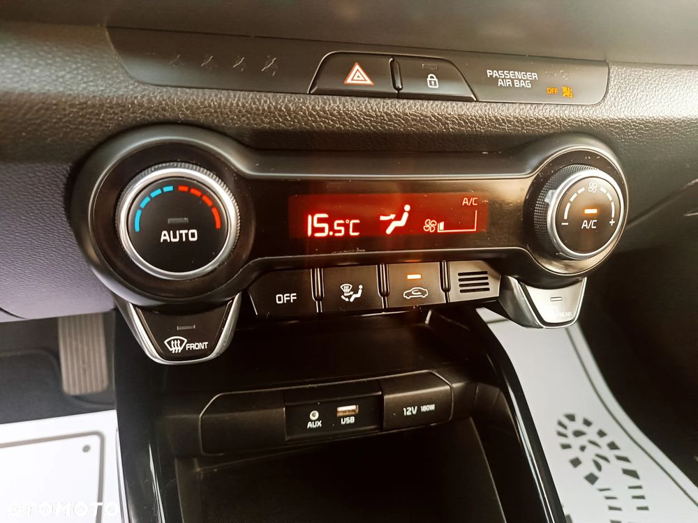Kia Stonic - 29