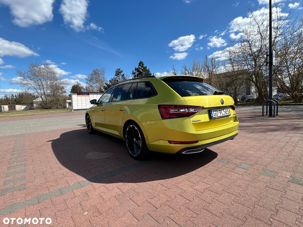 Skoda Superb 2.0 TDI 4x4 Sportline DSG - 9