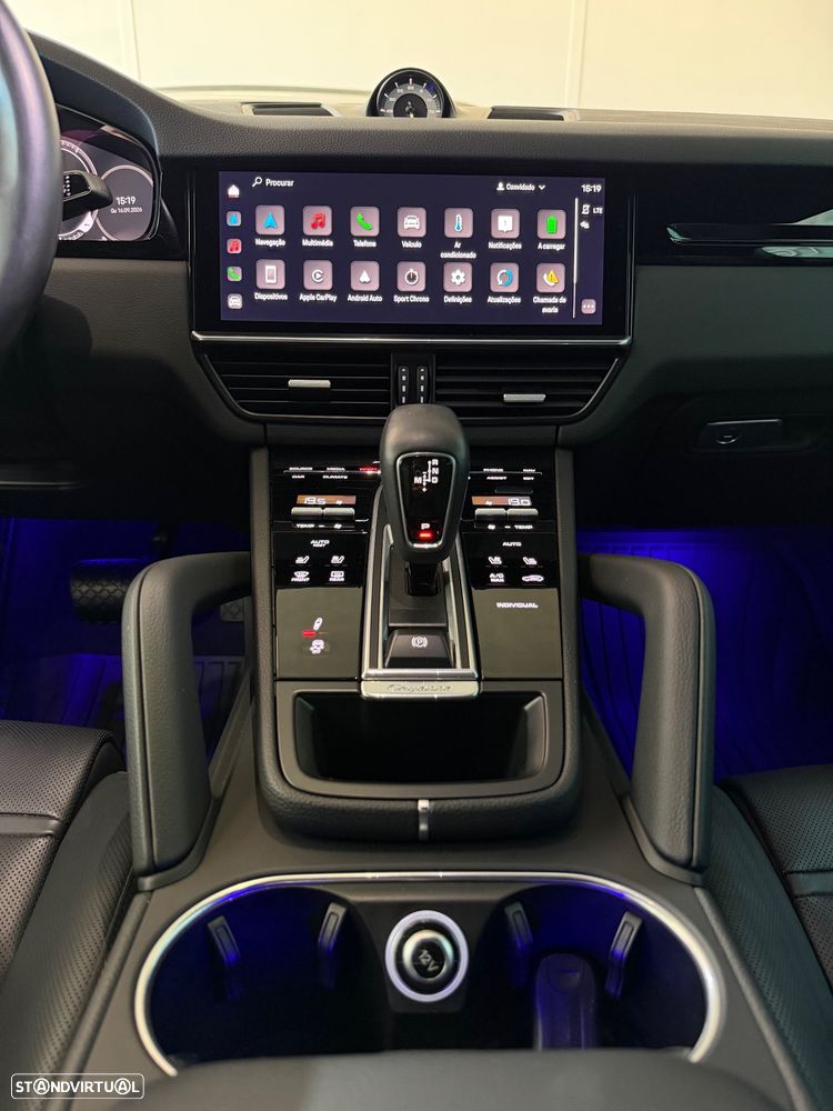 Porsche Cayenne Coupé E-Hybrid Platinum Edition - 20