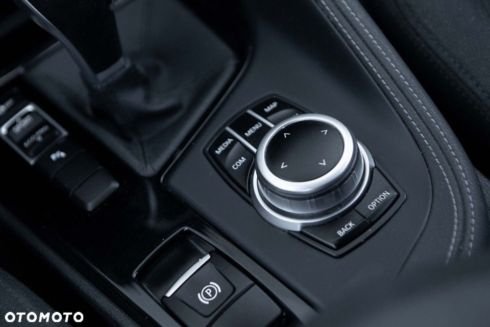 BMW X2 sDrive18d Advantage - 28