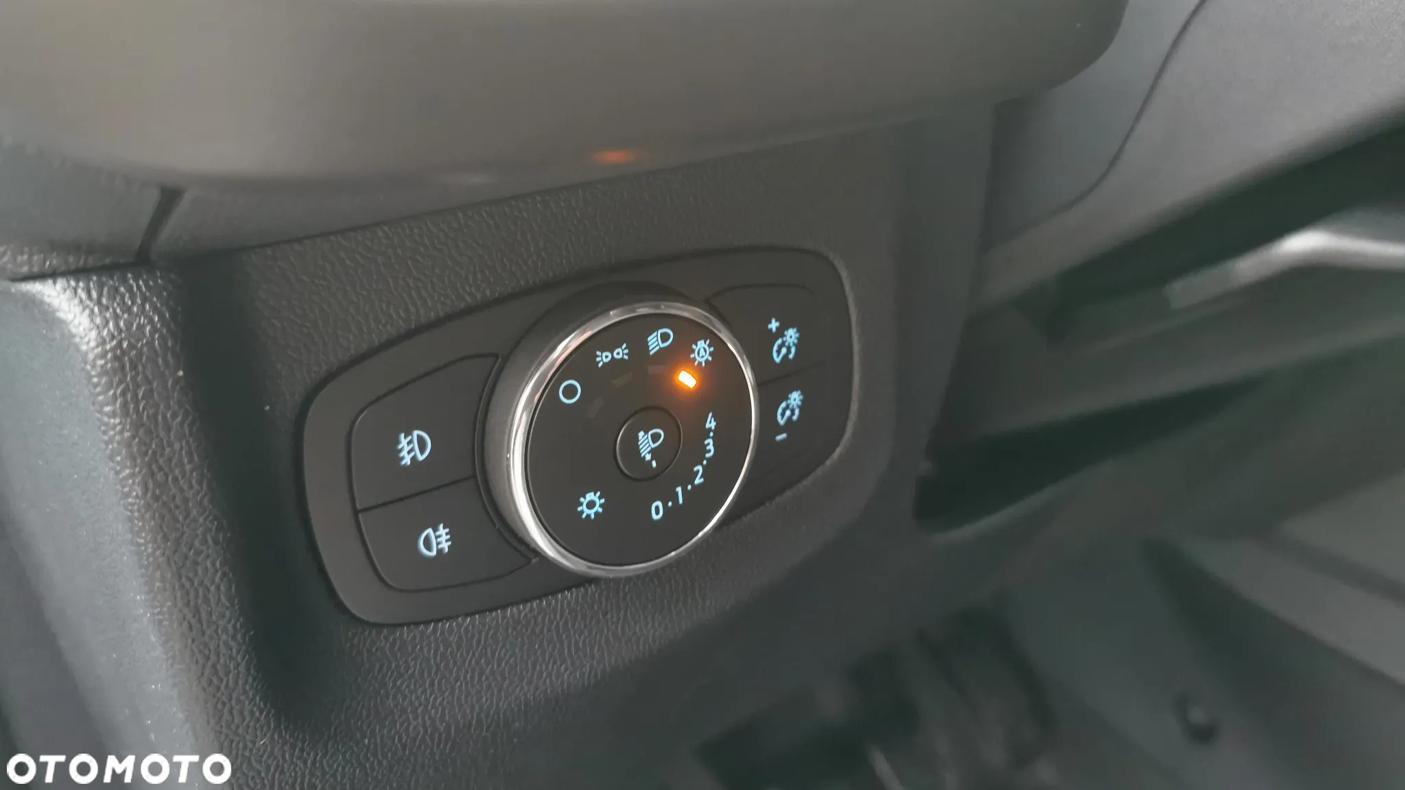 Ford TRANSIT COURIER - 13