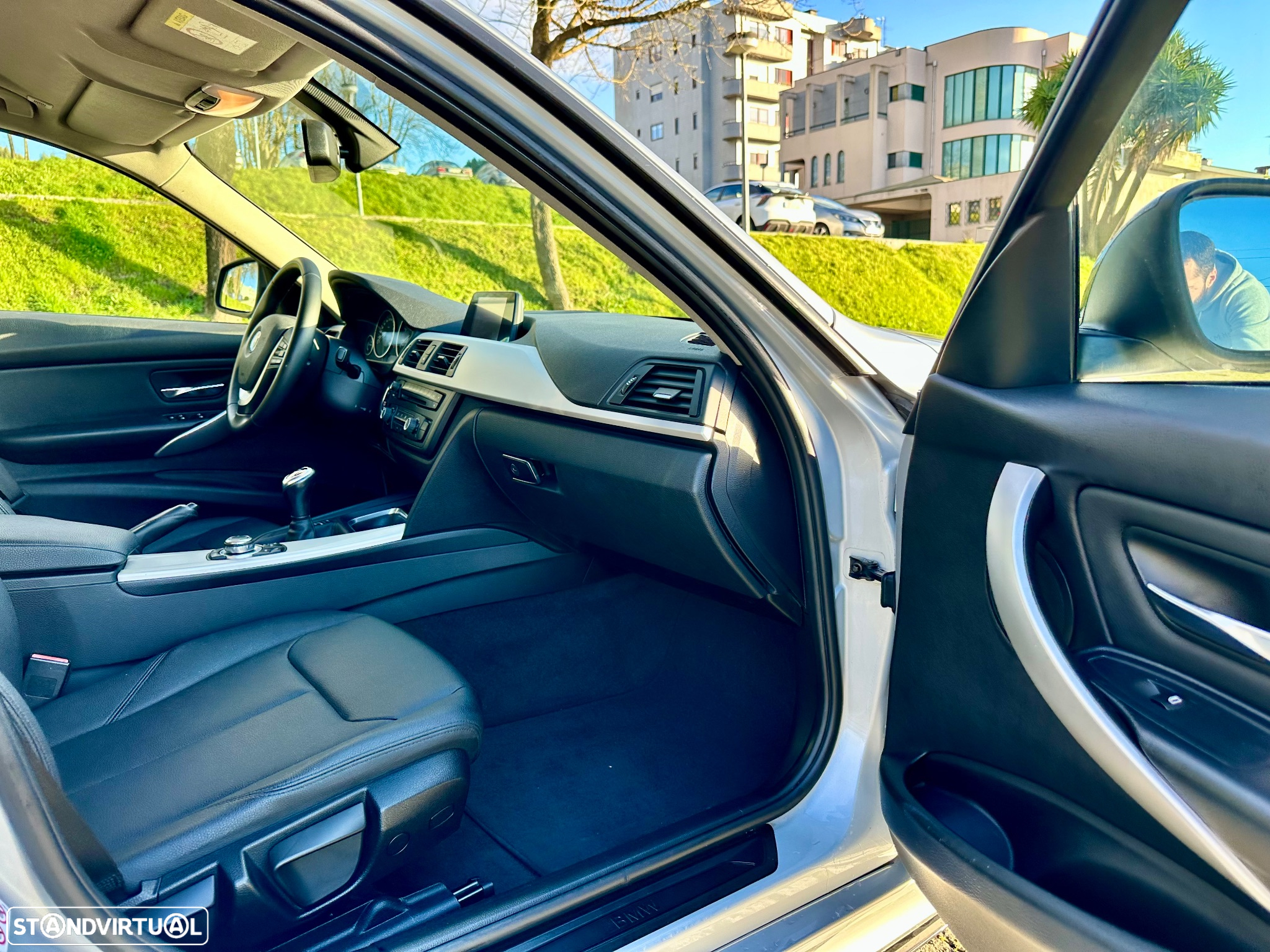 BMW 318 d Touring Pack M - 30