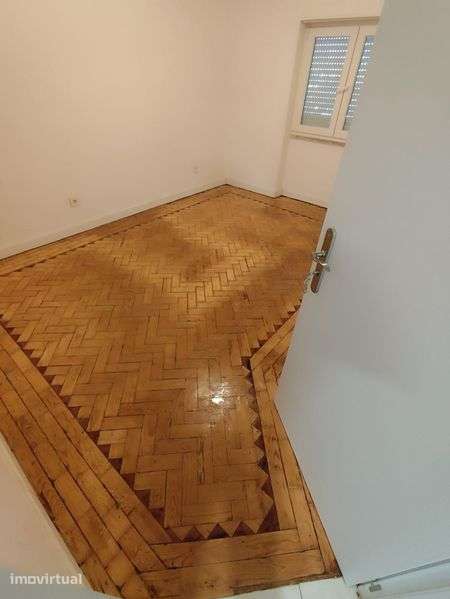 Arrendamento T 1  espaçoso remodelado - Grande imagem: 3/12