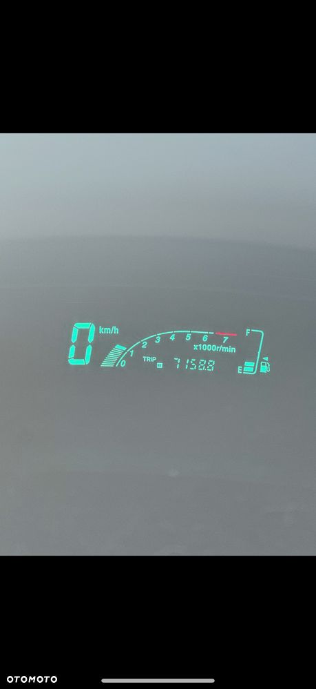 Toyota Yaris 1.3 - 5