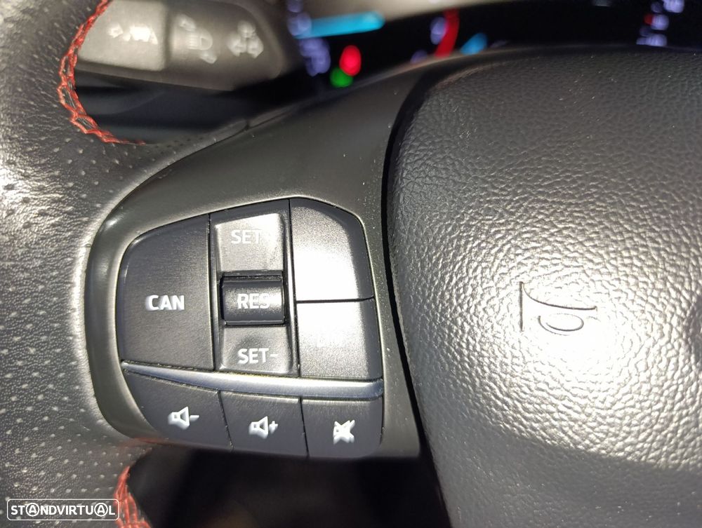 Ford Focus 1.0 EcoBoost MHEV ST-Line - 14