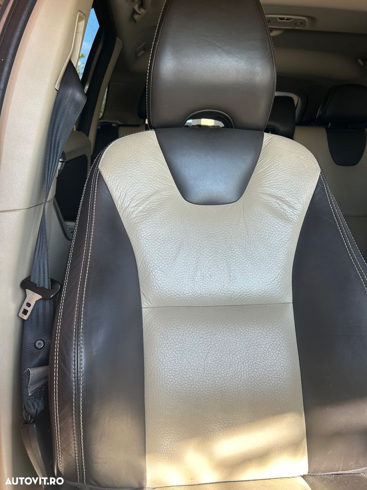 Volvo XC 60 D5 AWD Summum - 9