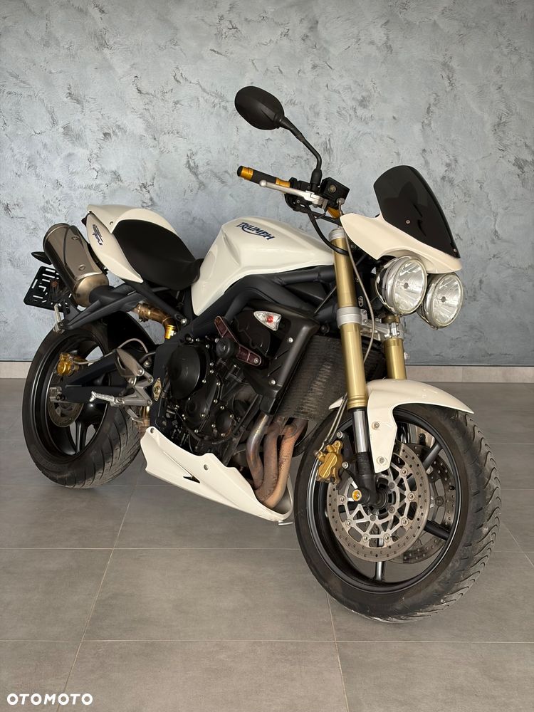 Triumph Street Triple - 3