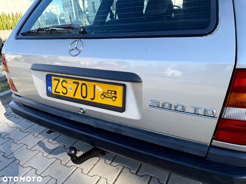 Mercedes-Benz W124 (1984-1993) - 16